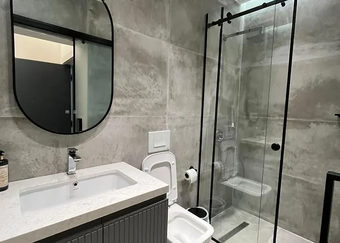 Lux Апартаменты Тирана